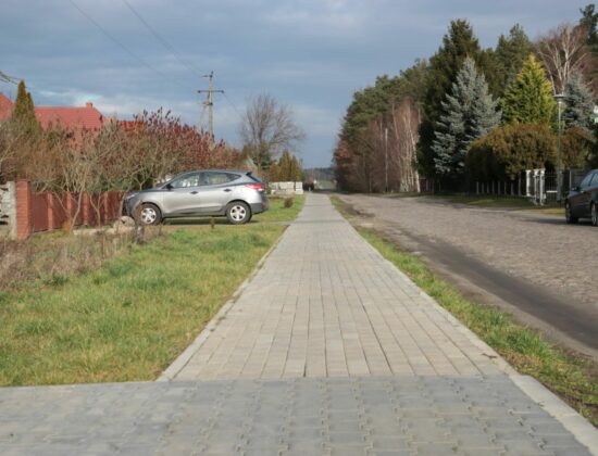 Chodnik na ulicy Dworcowej w Bobowicku